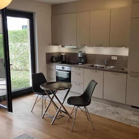 Luxi Luxurioeses Appartement Mit Terrasse Und Garten Mitten In Berlin Eksteriør billede